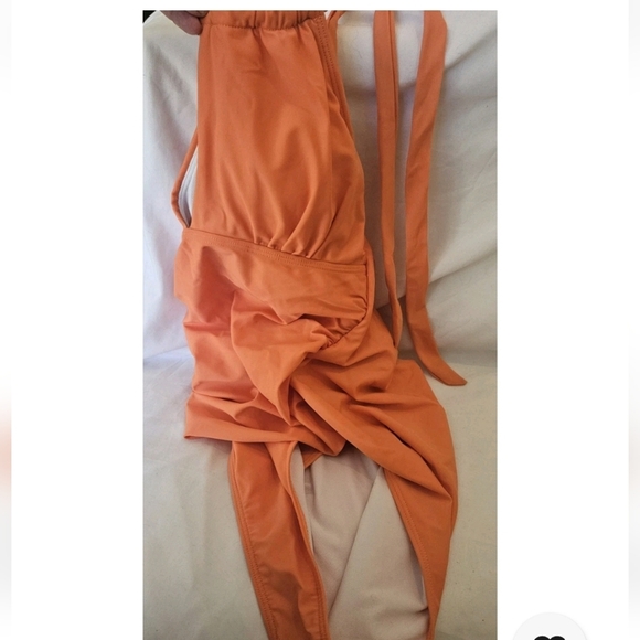 Swim Wear Orange One Piece Swimsuit Flattering Fit Halter Top Padded Wmn's Sz M - Picture 4 of 4